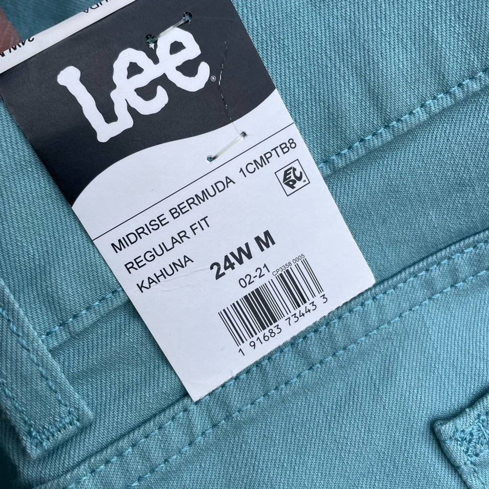 šLee women's Blue Shorts - Picture 4 of 6